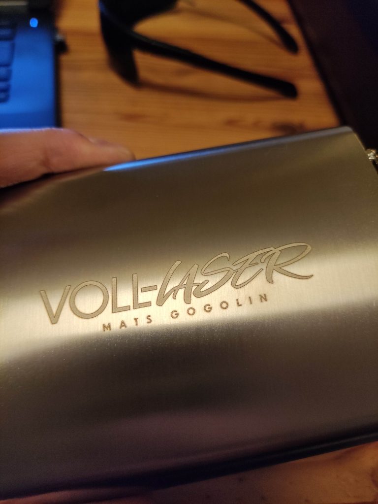 Lasergravur auf Edelstahlgefäß Lasergravur auf Edelstahlgefäß